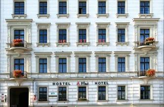 Central Hostel with Bar