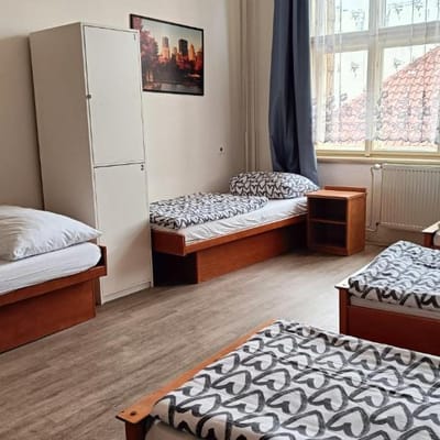 Central Hostel with Bar