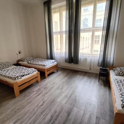 Central Hostel with Bar