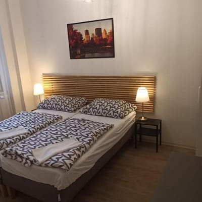 Central Hostel with Bar
