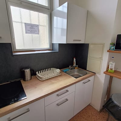 Central Hostel with Bar