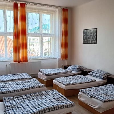 Central Hostel with Bar