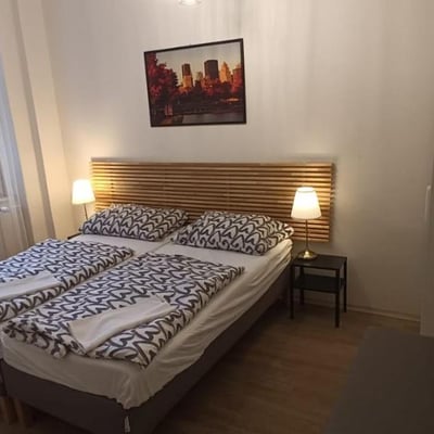 Central Hostel with Bar