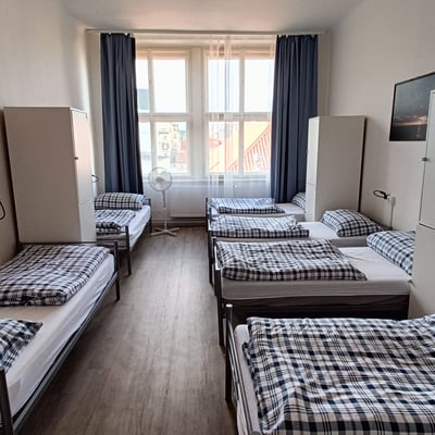 Central Hostel with Bar