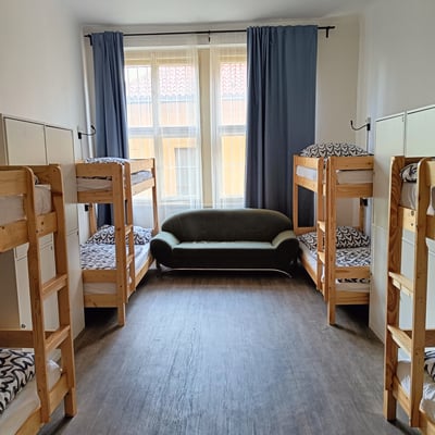 Central Hostel with Bar