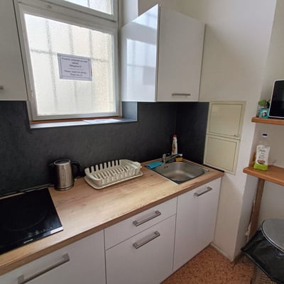 Central Hostel with Bar