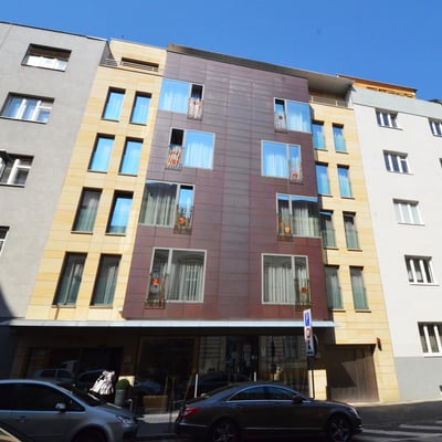Luxury Hotel close to the danube