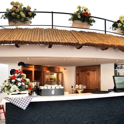 Great Hotel with in-house restaurant