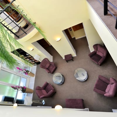 Great Hotel with in-house restaurant