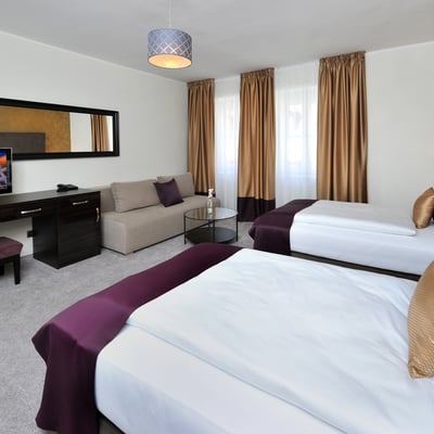 Great Hotel with in-house restaurant