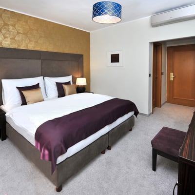 Great Hotel with in-house restaurant